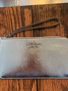 Kate Spade New York Metallic Silver Wristlet Wallet With Strap